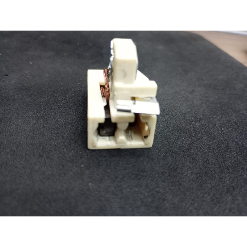 PORTA ESCOVAS ALTERNADOR 12V - VECTRA,KADETT,OMEGA,